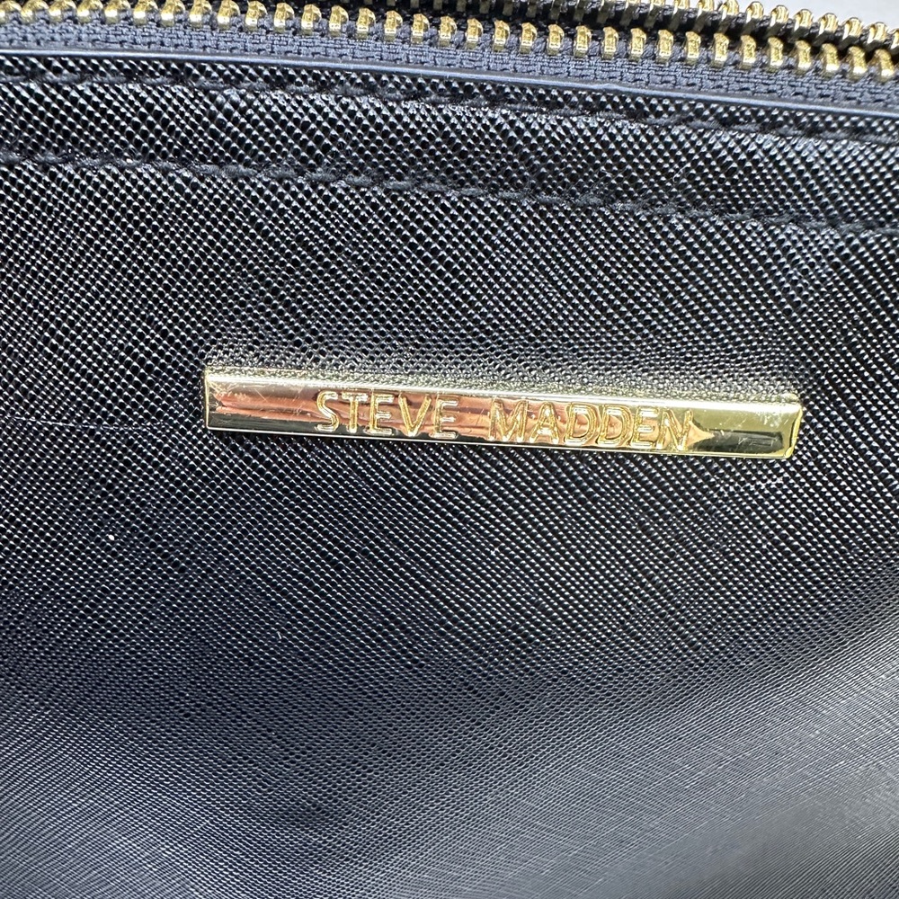 Steve Madden Black Crossbody Bag | Gold Chain Strap | Everyday Casual Purse - Picture 11 of 13